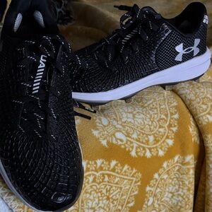 Under Armour Black Softball Shoes NEW